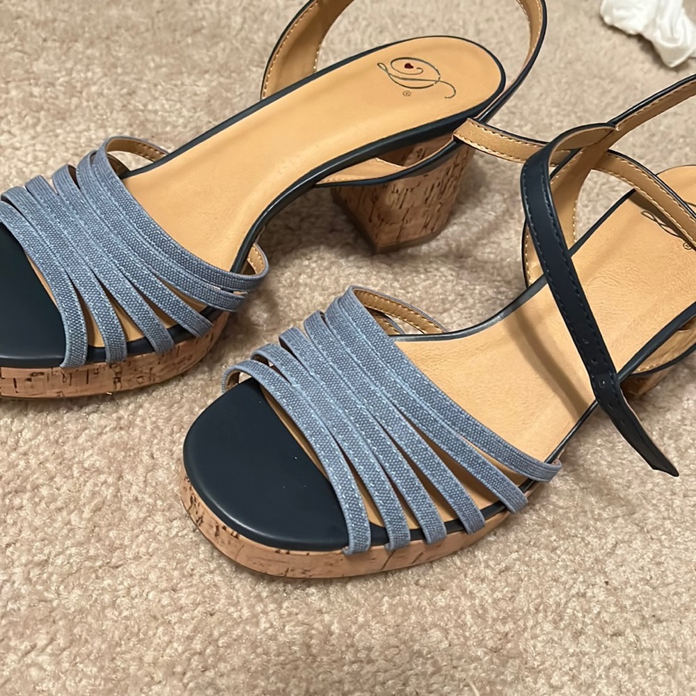 Boutique unique high heel! Looks like blue Jean! Comfiest heel!